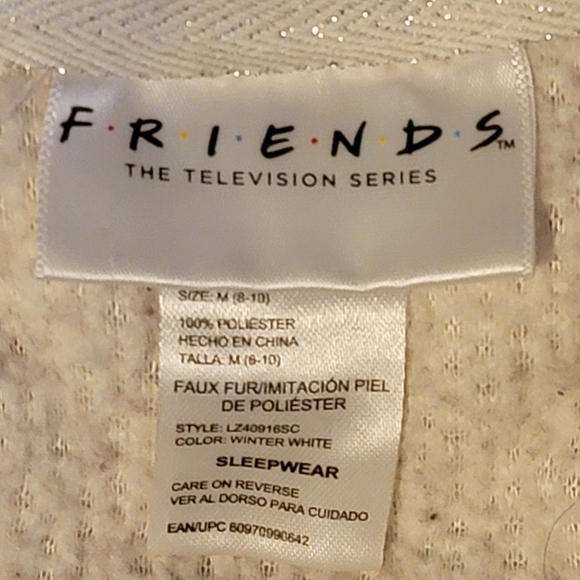Friends Themed Cozy Blanket and Pajama Set - Picture 3 of 9